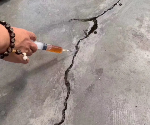 毛道乡混凝土裂缝修补技术详解​